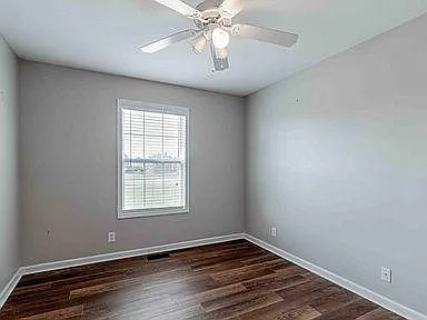 243 Harold Dr — Photo 3