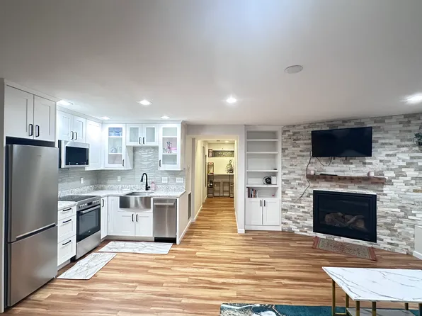 29530 1st Ave S #1, Federal Way, WA 98003