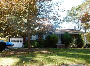 26 Hightop Rd, West Milford, NJ 07480