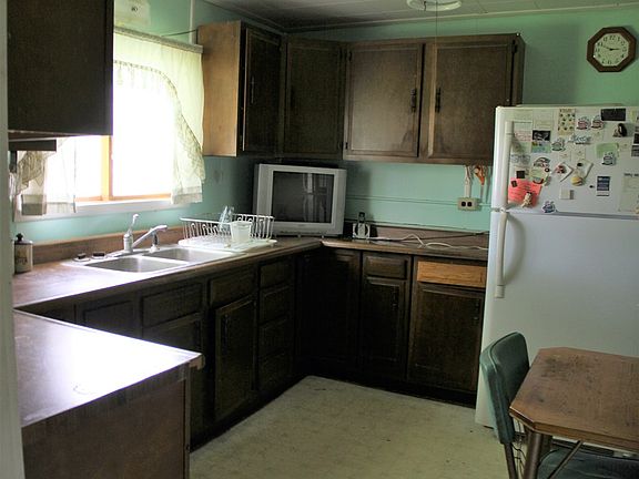 5th image of 22 East Ave