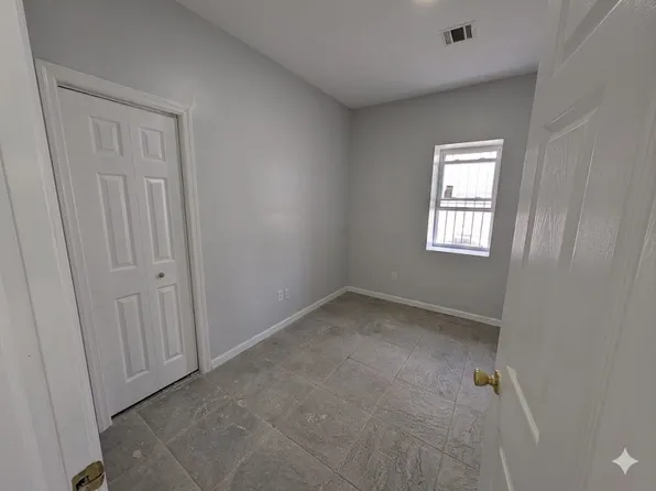 223 Hawthorne Ave #1A, Newark, NJ 07112