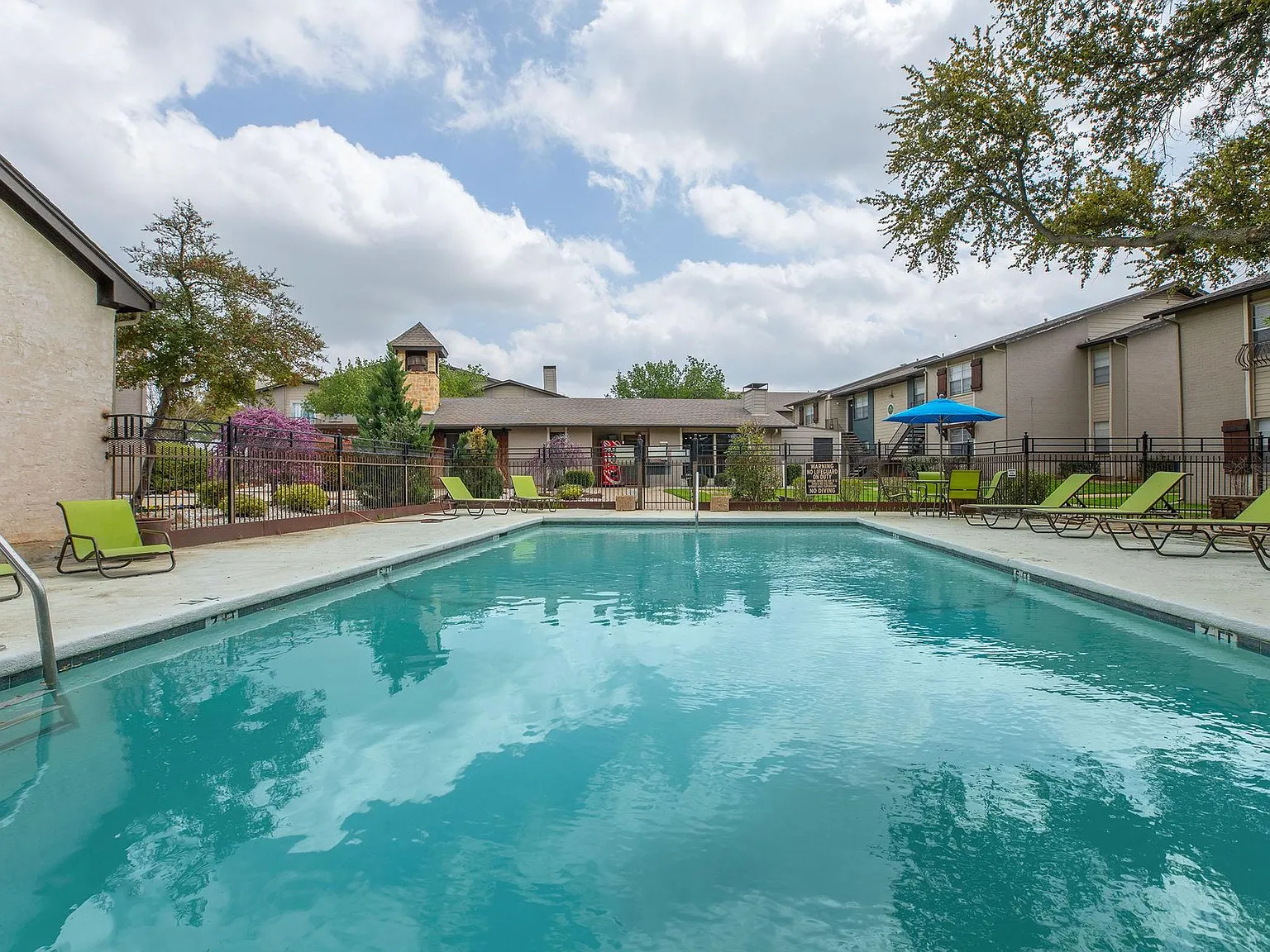 Toscana Apartments — Photo 3