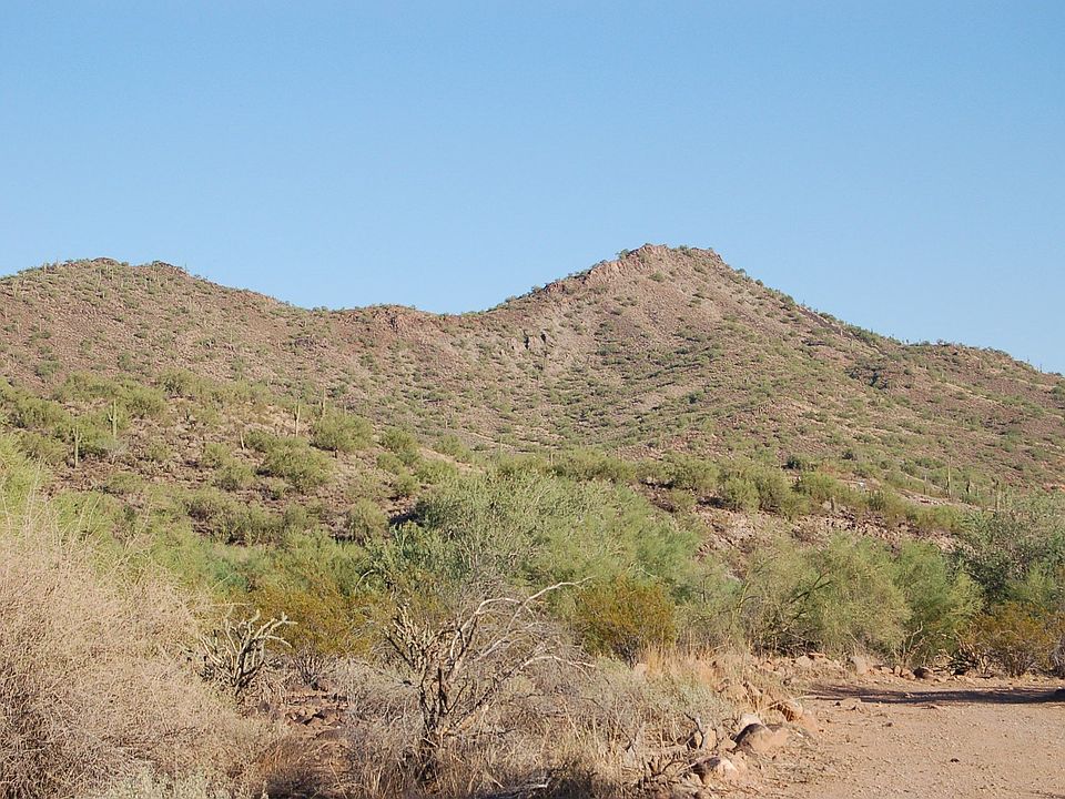 2nd image of 27 W Cloud Rd