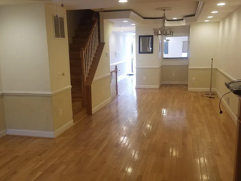 1616 S Hanover St — Photo 11