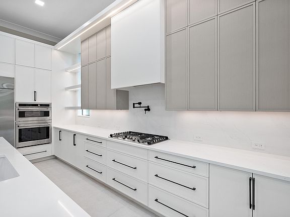 5th image of 9193 Seaglass Court
