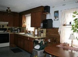 406 Log Plain Rd, Greenfield, MA 01301