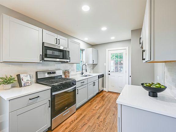 4th image of 10547 Fern Dr