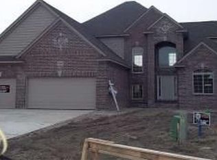 21672 Pine Cone Dr, Macomb, MI 48042