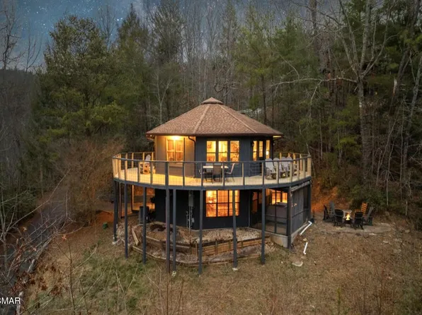 3709 Eagle Ln, Gatlinburg, TN 37738