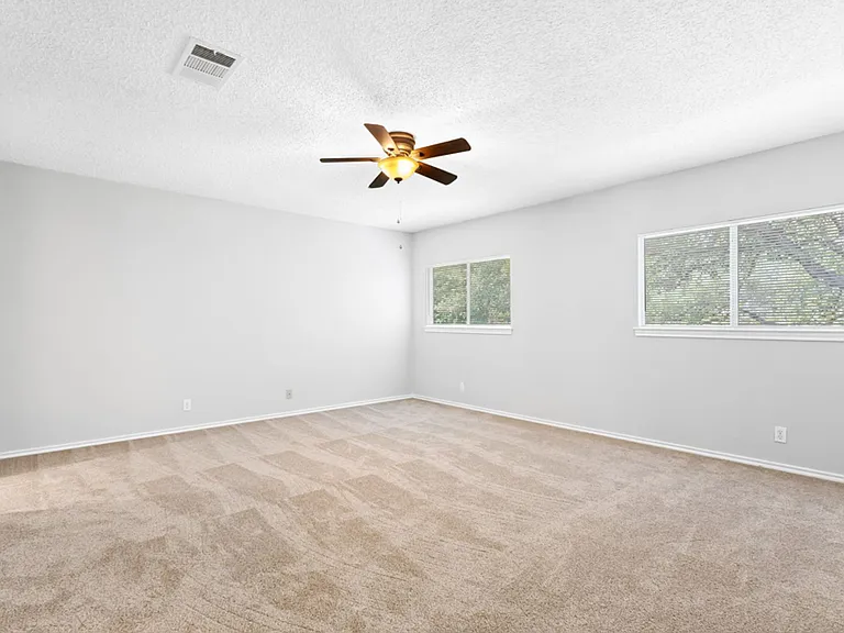 7705 Autumn Blf — Photo 11