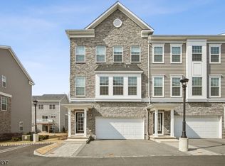 10 Cecala Rd, Morris Plains, NJ 07950