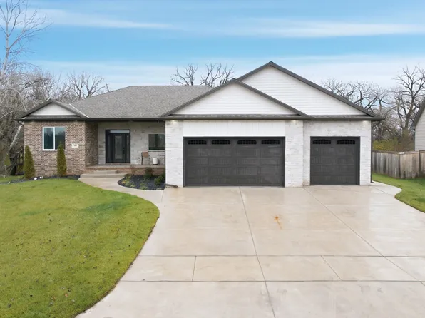 384 E Timber Creek St, Haysville, KS 67060