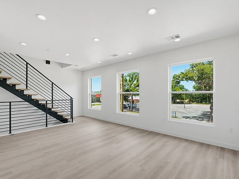 516 S Oconnor Rd — Photo 18