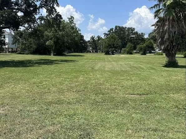 1510 Beach Blvd #4, Biloxi, MS 39530