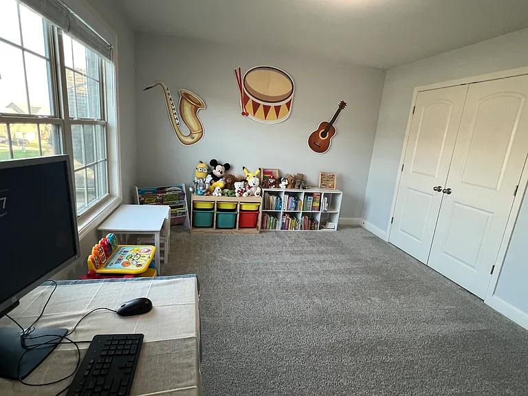 Upstairs bedroom1
