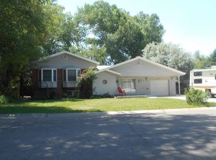 5456 S Edgewood Dr, Salt Lake City, UT 84117