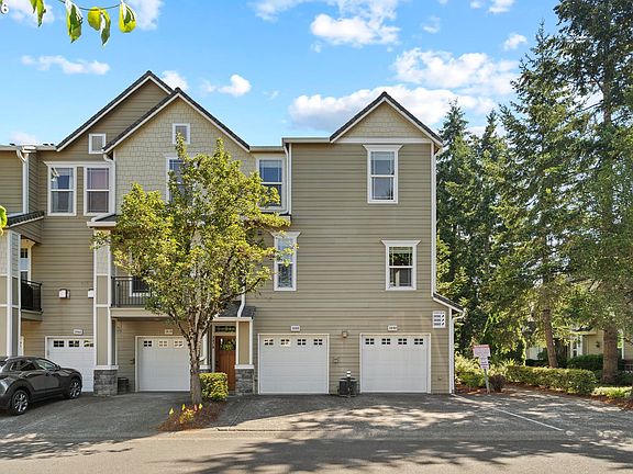 2nd image of 3880 Summerlinn Dr