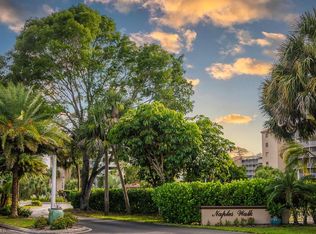 15171 Cedarwood Ln APT 3203, Naples, FL 34110