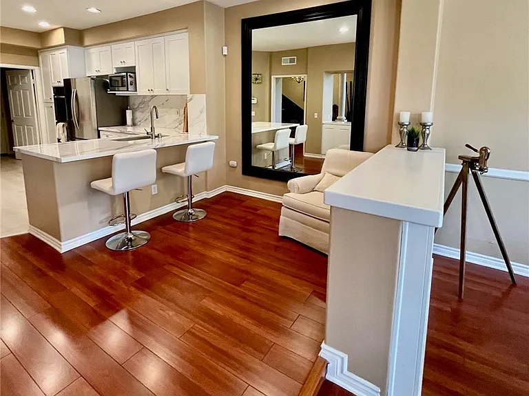26465 La Traviata — Photo 13