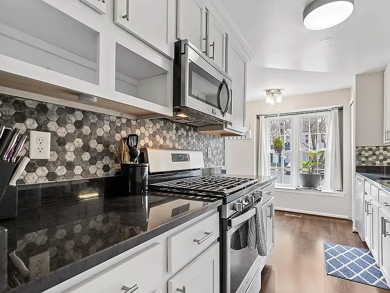 14404 Four Chimney Dr — Photo 3
