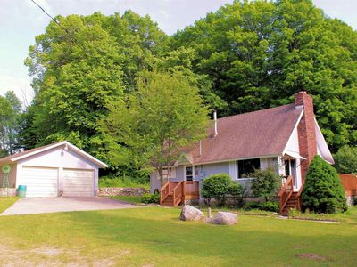 7203 Valley Rd, Honor, MI, 49640