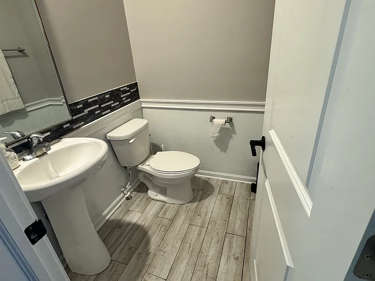 213 Carrowmoore Dr — Photo 6