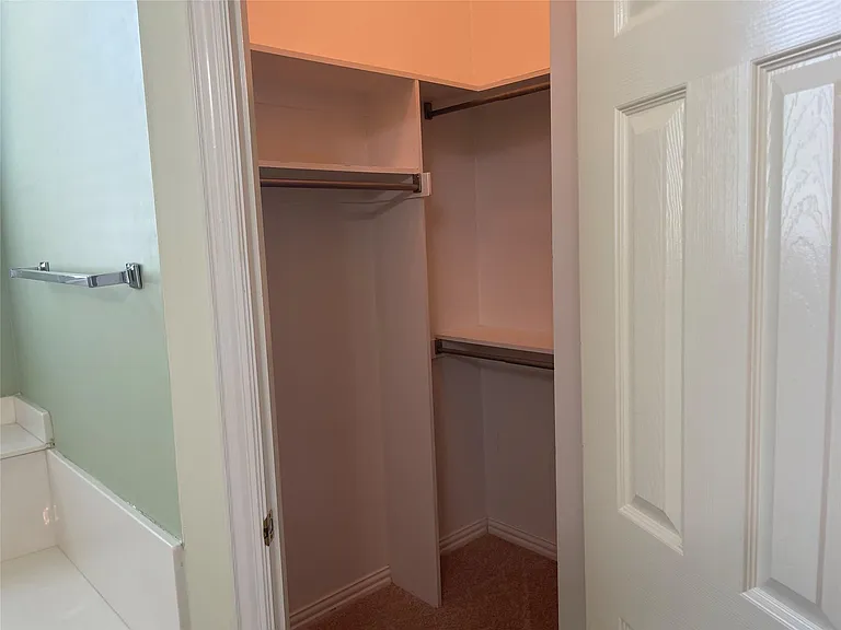 716 Ticonderoga Dr — Photo 14