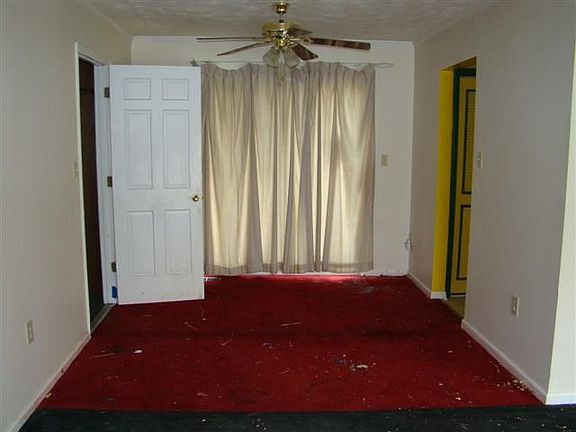 4th image of 243 Meadowview Dr