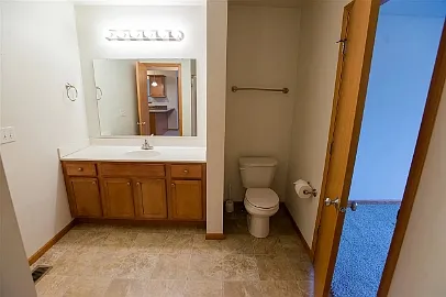 1012 Sunnyside Dr — Photo 7