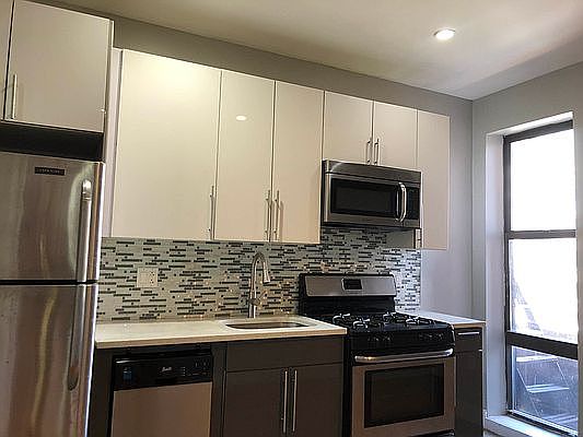 2nd image of 37 Fort Washington Ave W #4B
