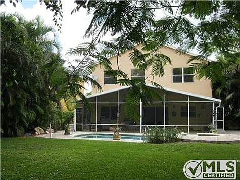 3rd image of 6292 Lansdowne Cir