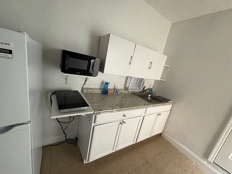 14311 SW 49th St — Photo 12