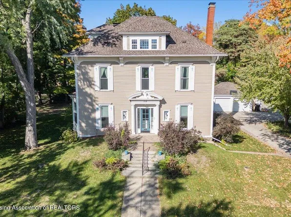 318 W Williams St, Owosso, MI 48867