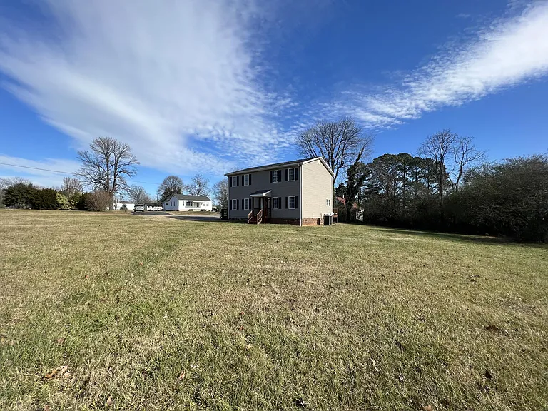 1015 Combs Cove Dr — Photo 4