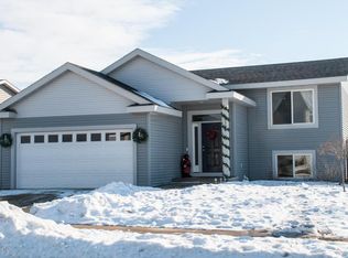 5386 Castleview Dr NW, Rochester, MN 55901