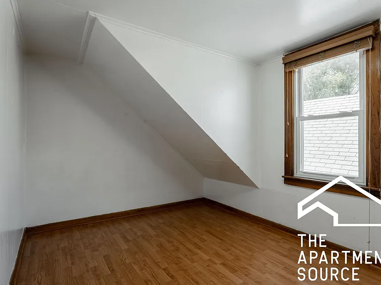 1334 W Barry Ave #3 — Photo 6