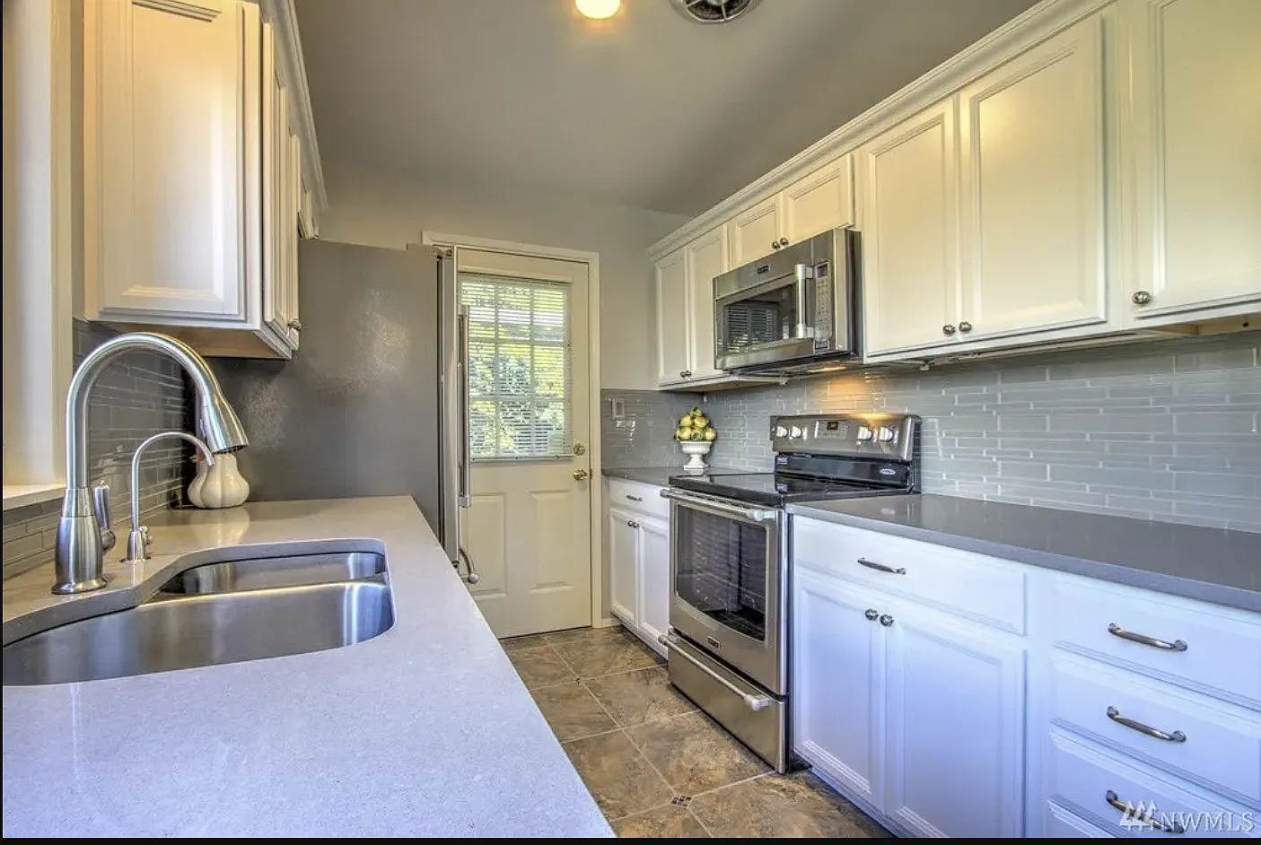 5 bed, 1690 sqft, $1,200 — Photo 2
