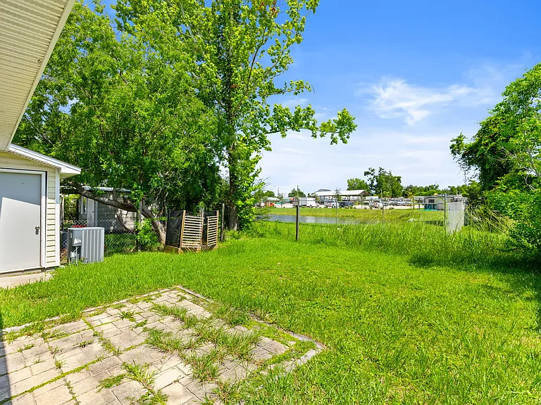 2716 Oak Hammock Dr — Photo 25