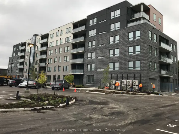 26 Lowes Rd W, Guelph, ON