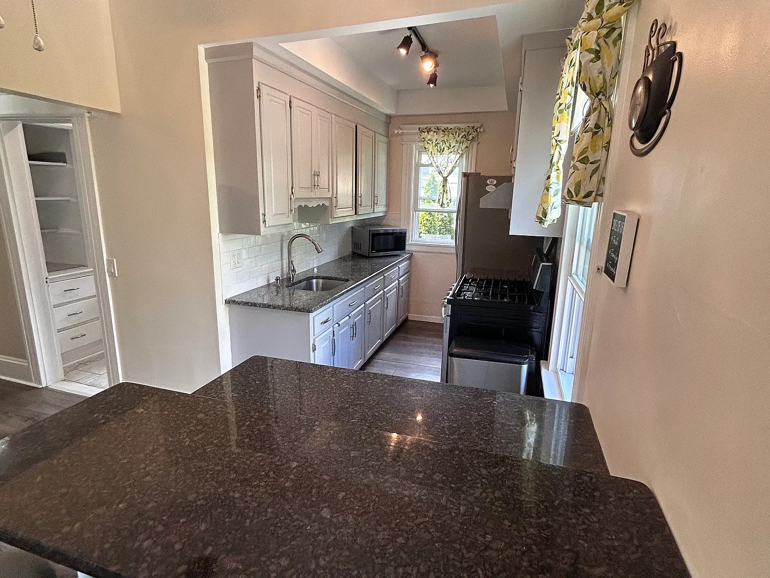 2 bed, 1132 sqft, $2,000 — Photo 4