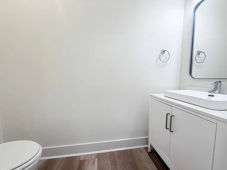 1403 Westbrook Cir — Photo 13