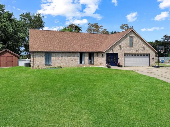 151 Powells Ln, Wintersville, OH 43953