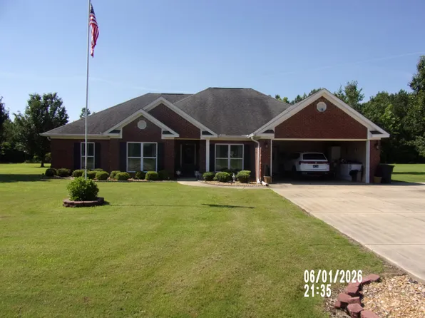 132 Red Oak Ln, Columbus, MS 39705