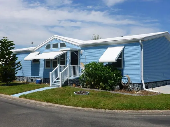 3041 Beaver Creek Dr, Zephyrhills, FL 33543