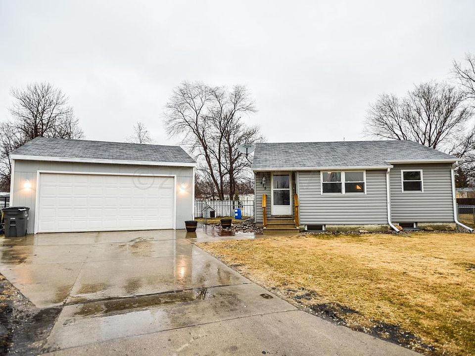 1st image of 415 Sunrise Cir