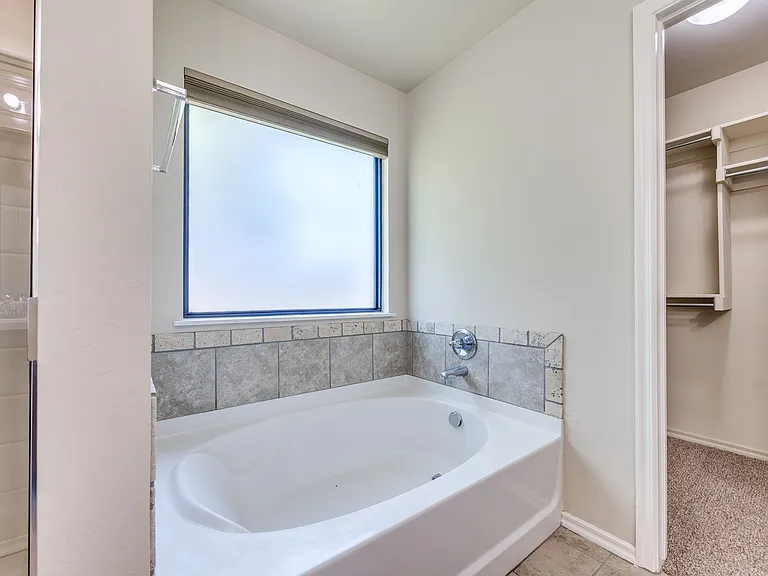 18609 Cola Dr — Photo 9