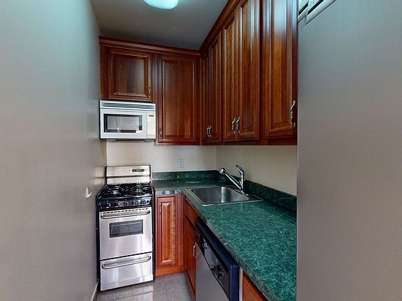 4th image of 2294 Frederick Douglass Blvd #31