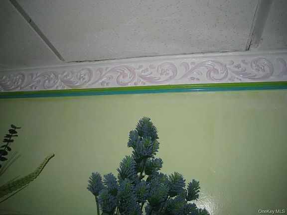 3rd image of 132-06 Metropolitan Ave