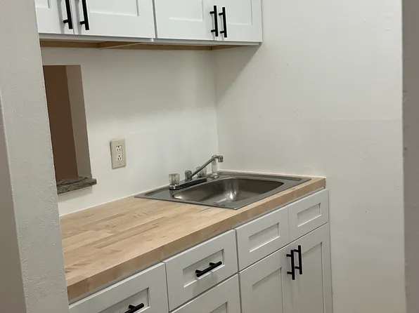 1303 Cove Ave, Lakewood, OH