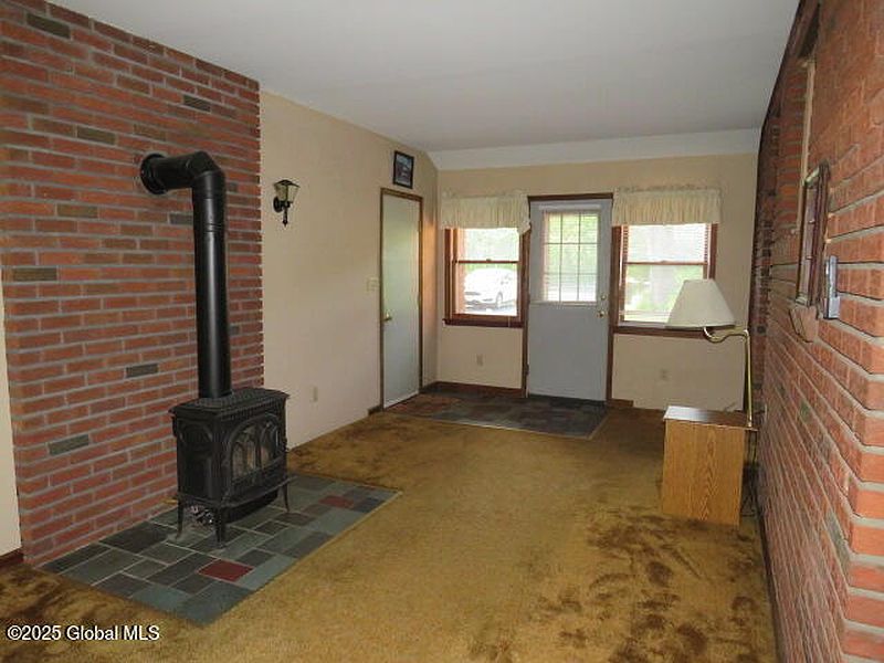 4th image of 183 Van Buren Road